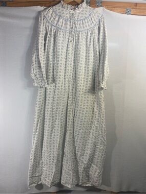Sears Women’s Vintage Flannel Floral Nightgown 100% Cotton Hong Kong Size 12/14